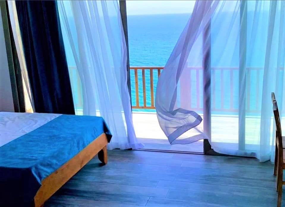 Tekos Golden Hill Hotel & Restaurant At Karpaz Agios Sergios エクステリア 写真
