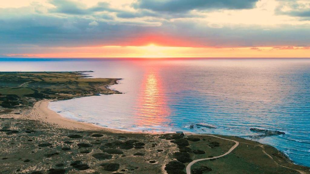 Tekos Golden Hill Hotel & Restaurant At Karpaz Agios Sergios エクステリア 写真